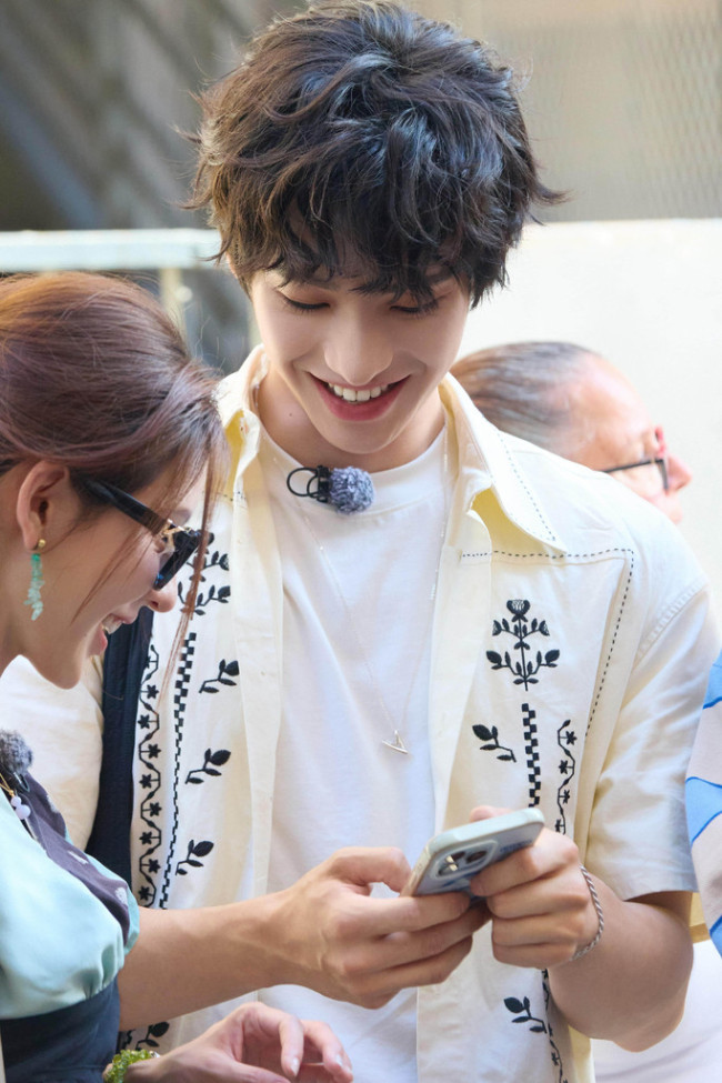 《巴黎合伙人》双店经营迎考验 国货出海渠道再升级