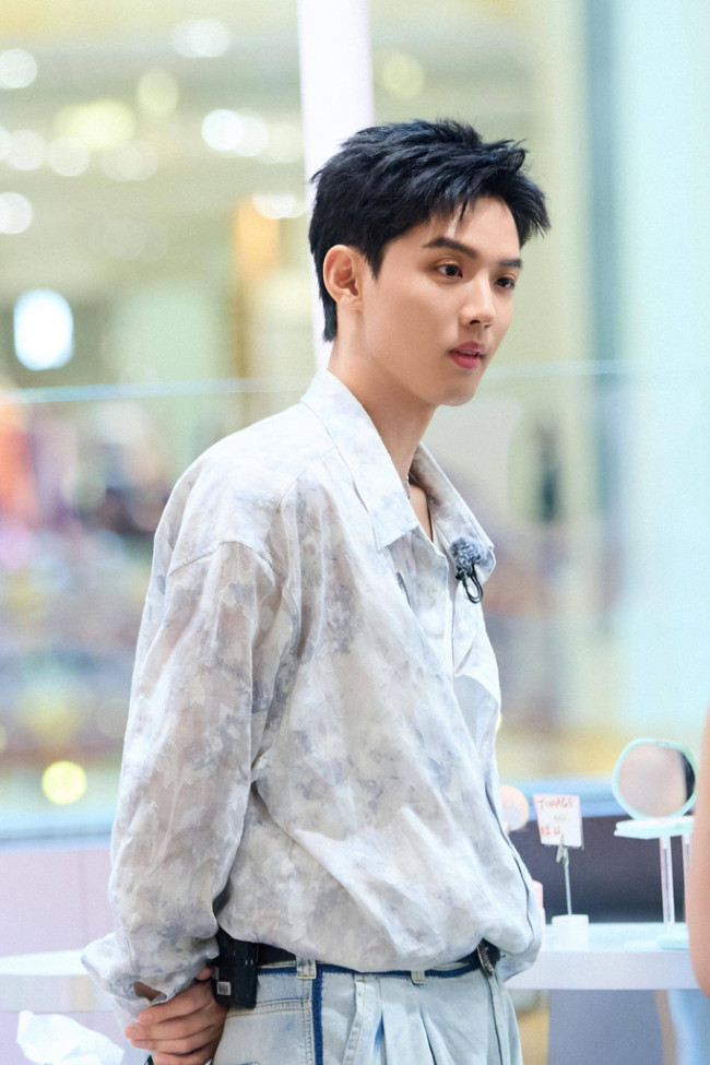 《巴黎合伙人》双店经营迎考验 国货出海渠道再升级